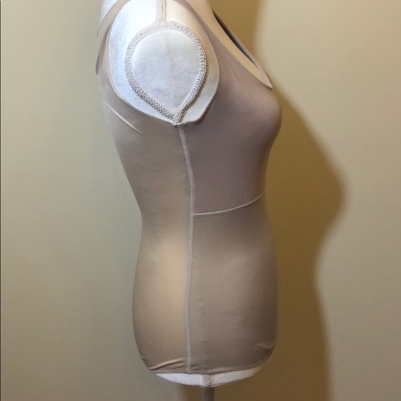 Spanx Hide and Sleek Scoop Neck Tank sz M - Picture 2 of 5